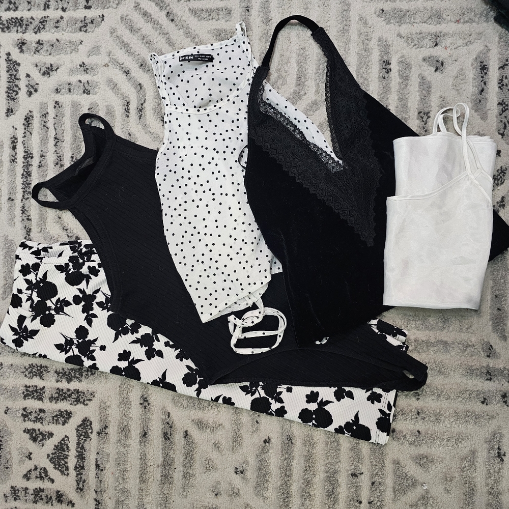 5 Black And White Set